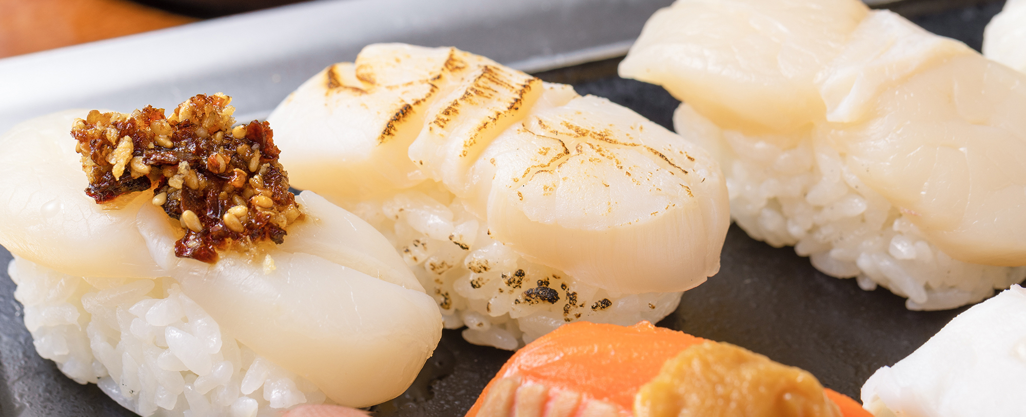 ホタテの鉄板ステーキ付き寿司御膳